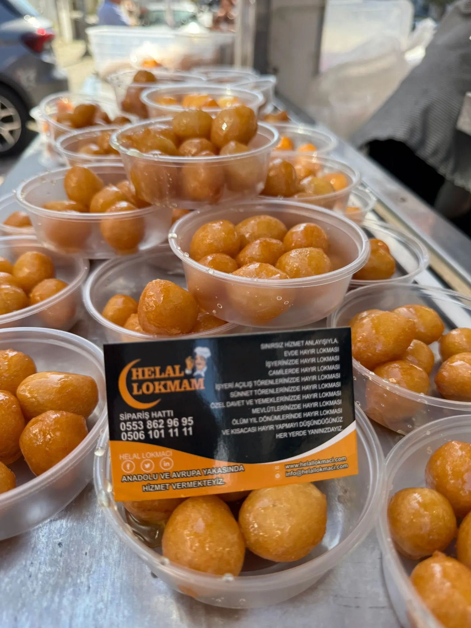 Helal Lokmacı kartıyla sunulan paketli hayır lokmaları