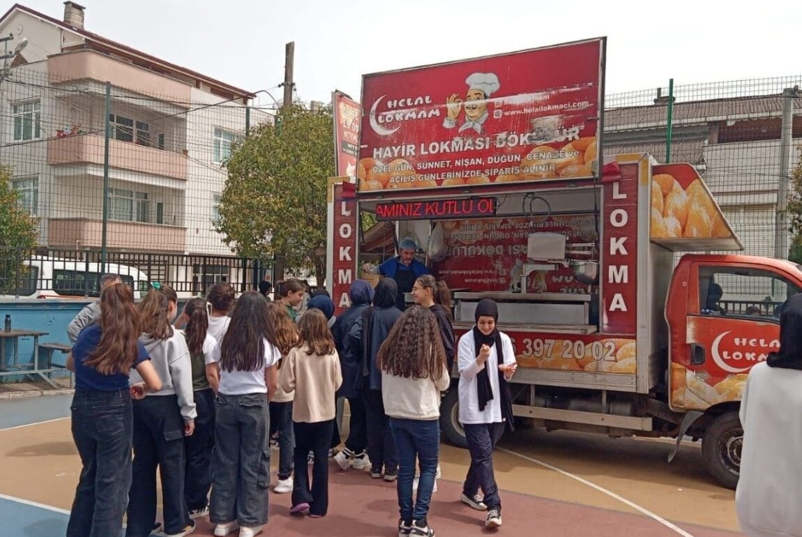 Cami Çıkışında Lokma Döktüren Firmalar