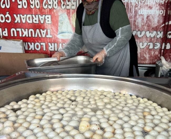 Hayır Lokması Ne İçin Dağıtılır