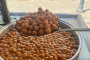 lokma-dagitmak-sevapmi