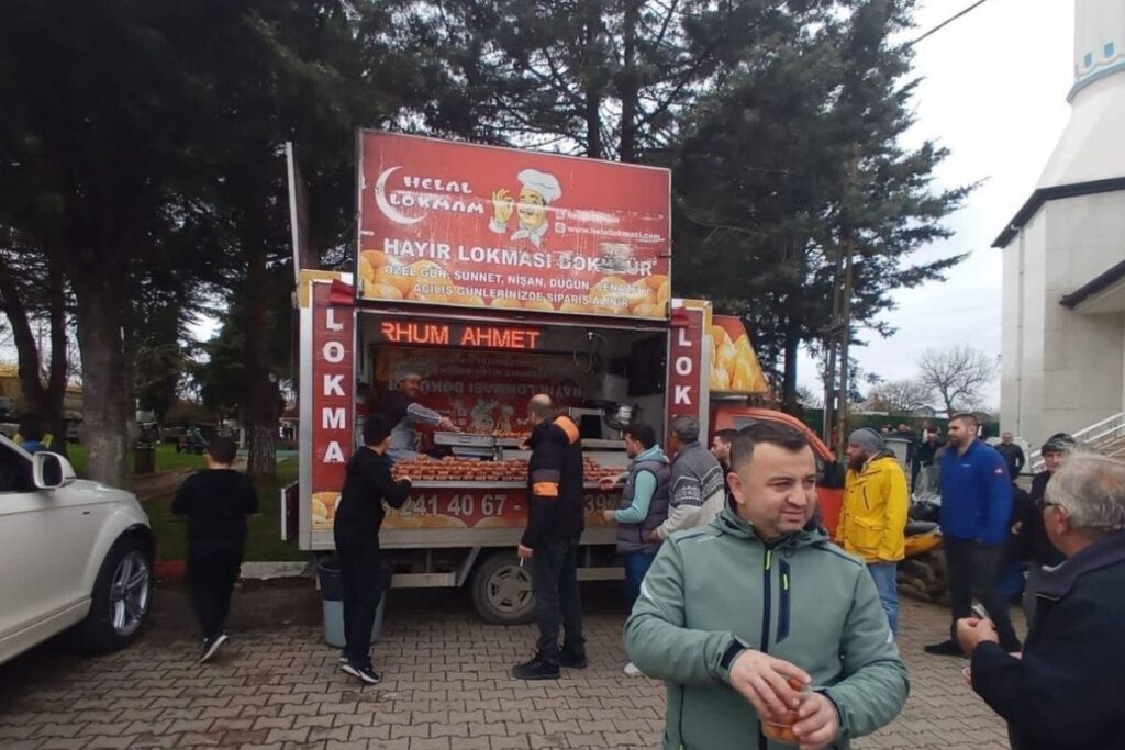 olu-icin-lokma-ne-zaman-dokululur