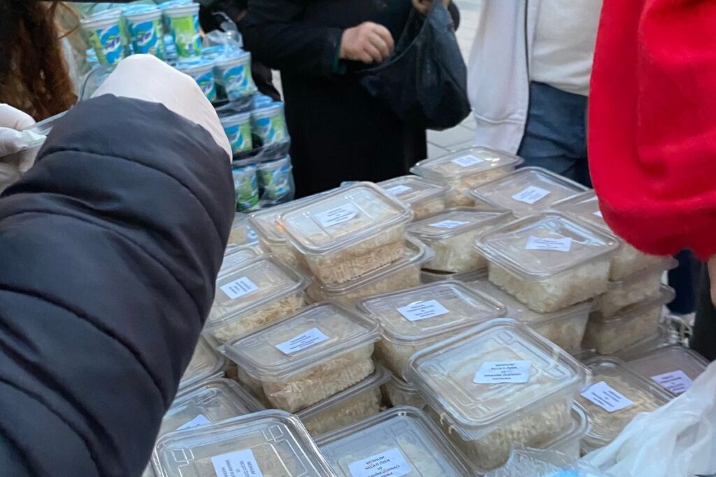 Arnavutköy Hayır Pilavı arnavutkoy-hayir-pilavi